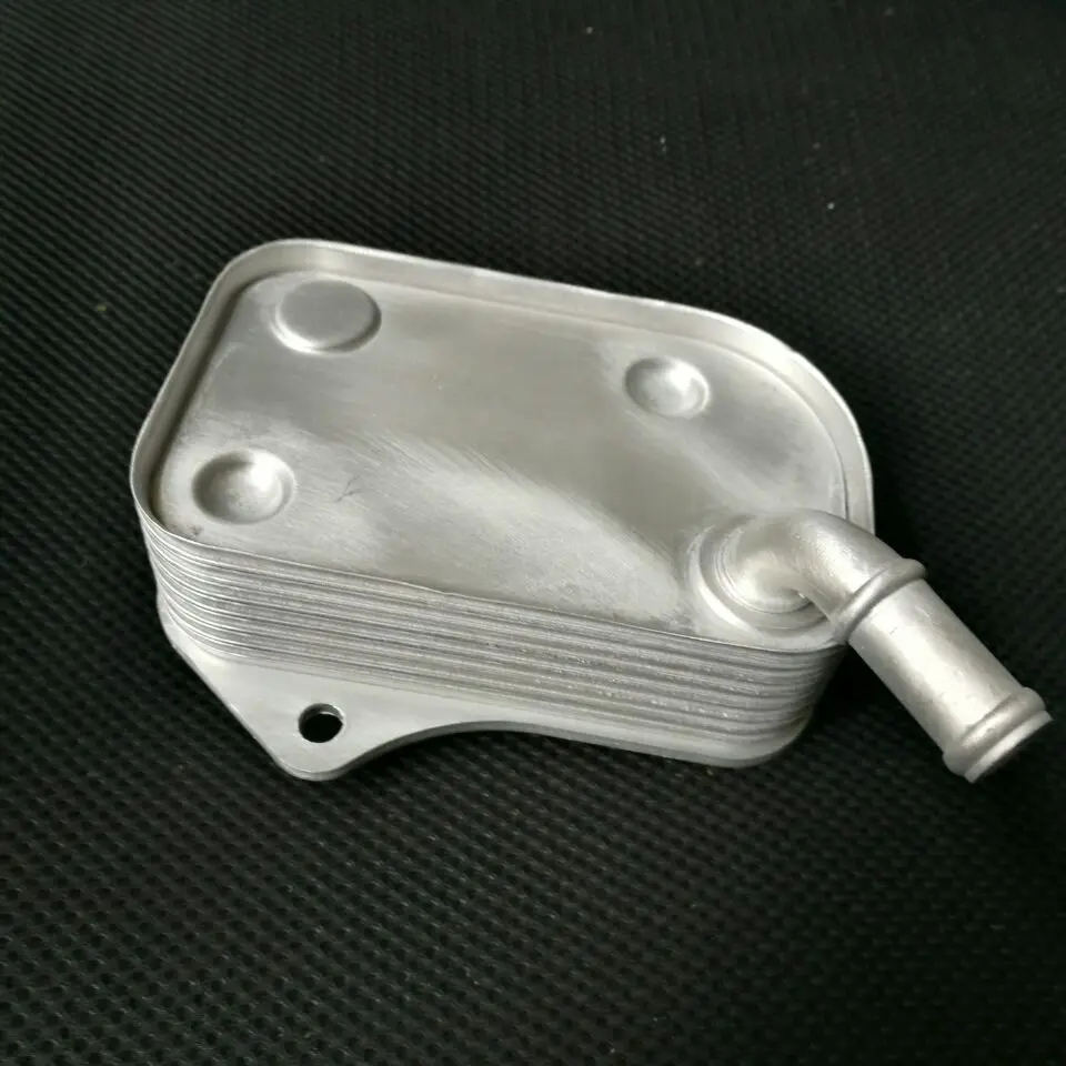 Best Price Engine Oil Cooler Fits AUDI A4 A6 B6 8E VW Passat Variant B5.5 06B117021 Best Price Engine Oil Cooler Fits AUDI A4 A6 B6 8E VW Passat Variant B5.5 06B117021