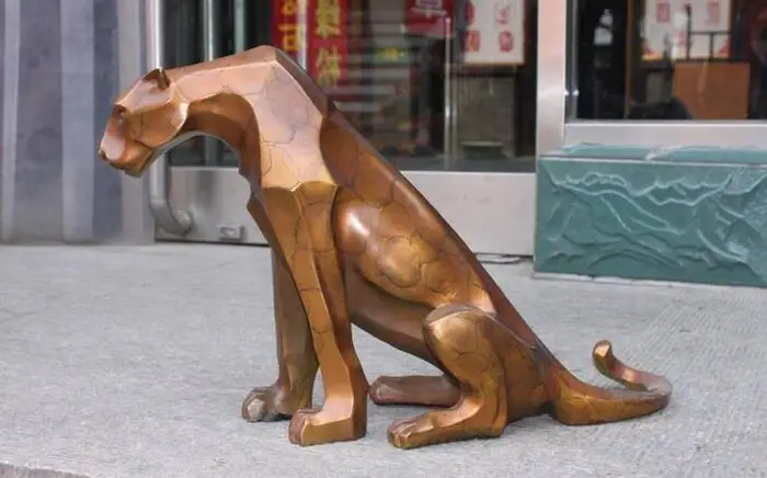 

China Abstract Bronze Color Cheetah Leopard Cats Animal Decor Art Sculpture