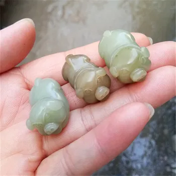 

Xinjiang hetian stone pig pendant rich piglet baby piglet pendant/1