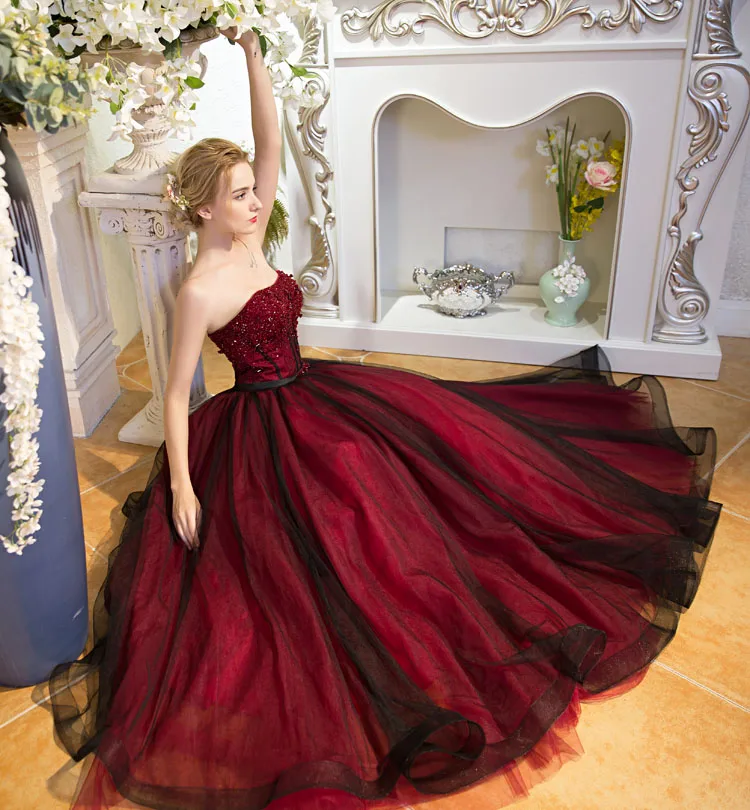 gótico negro y rojo una línea de vestidos de boda 2017 sin tirantes