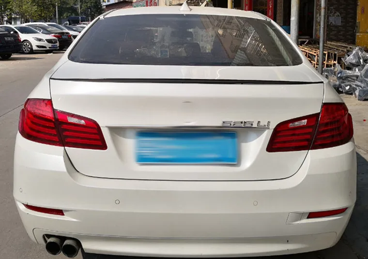 cheap For BMW F10 F18 Spoiler ABS material Car Rear Wing Spoiler For BMW M5 520il 525il 528 535 White Black Spoiler 2008 2011