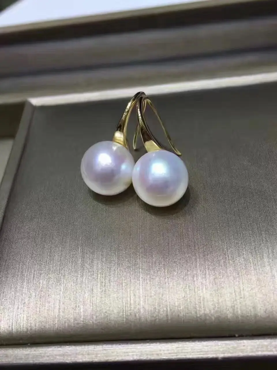 

Solid 925 SILVER 9-10 mm south sea round white pearl earring