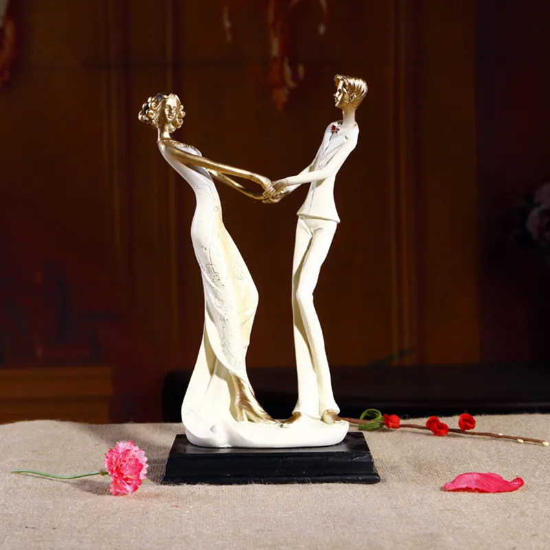 

New Wholesale Creative wedding gifts home accessories resin ornaments crafts lovers handicraft statuettes figurines decoration