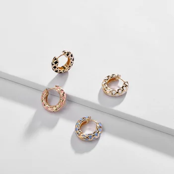 

Wholesale 6 Pair Lot YJX C Sharp Kora Huggie Hoop Earring Crystal Embellished Conch Ear Cuff Chic Rainbow Huggies