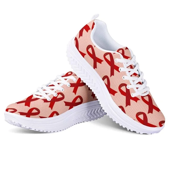 INSTANTARTS/женские кроссовки для фитнеса с раком груди; удобные туфли на платформе с принтом Красной ленты; визуально увеличивающие рост туфли на танкетке