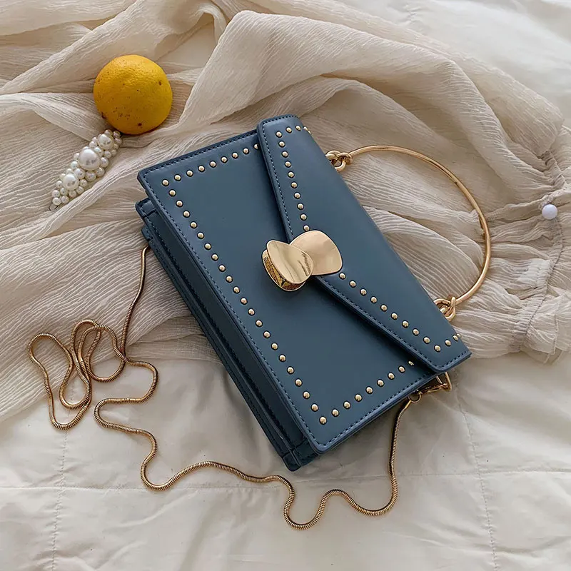 

lady 2019 new fashion embroidery line, one shoulder bag, foreign-style hand-held chain, oblique drag small square bag
