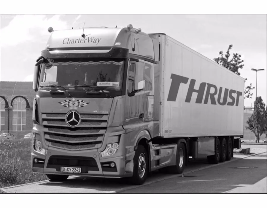 Clearance THRUST Carbon Bike Frameset 27 Speed Mountain Bikes Racing Bicycle 700C Bike UltraLight 13kg Double Disc Brake Cycling Bicicleta 32 Clearance THRUST Carbon Bike Frameset 27 Speed Mountain Bikes Racing Bicycle 700C Bike UltraLight 13kg Double Disc Brake Cycling Bicicleta 32