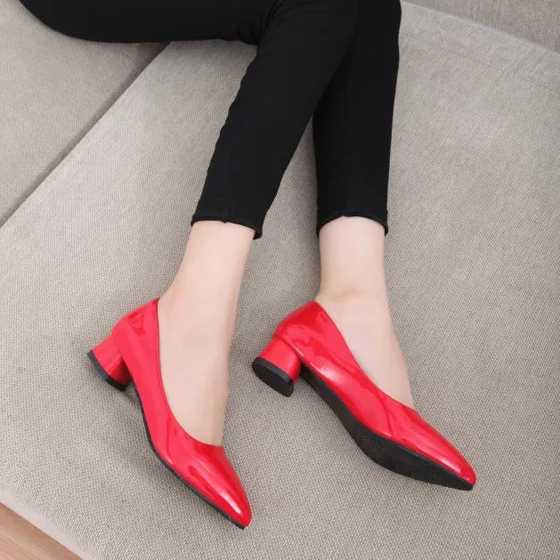Весенние женские туфли-лодочки из лакированной кожи с острым носком большого размера 35–42 9 10 туфли-лодочки на низком каблуке женский классические туфли на квадратном каблуке лоферы