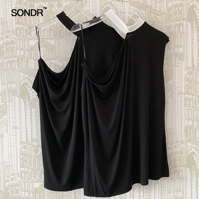 SONDR Niche designer black white contrast color