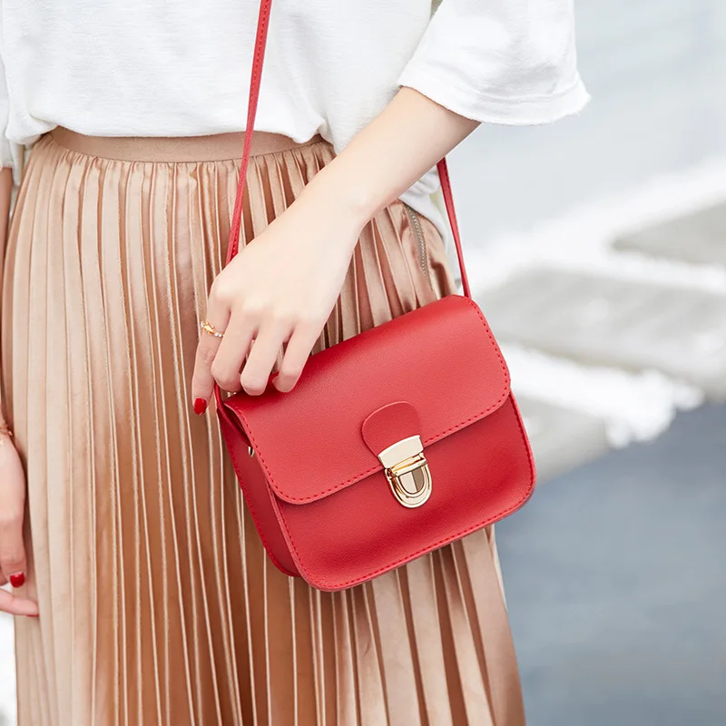 المرأة حقيبة ساع امرأة حقيبة 2019 الماركات الشهيرة النساء أزياء بلون غطاء قفل الكتف Crossbody الهاتف حقيبة شاطئية كيس