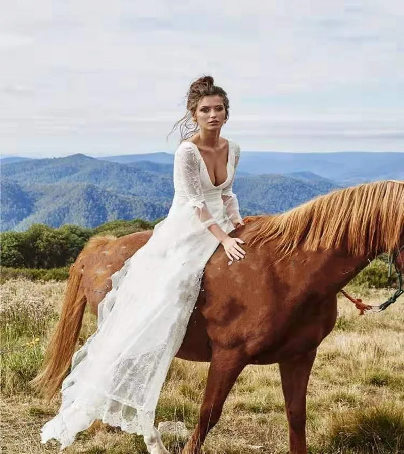 

2019 Lace Flare Sleeve Boho Beach Wedding Dress Sexy V neck Backless Vestido De Noiva Vintage Bohemia Wedding Gowns