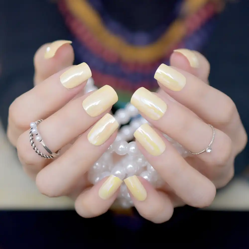 24pcs Mirror Design Nail Tips Symphony Light Yellow Medium Flat