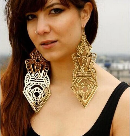 Large Gold Chandelier Earrings Thejots Net Large Chandelier Earrings Topearrings Lighting Ideas