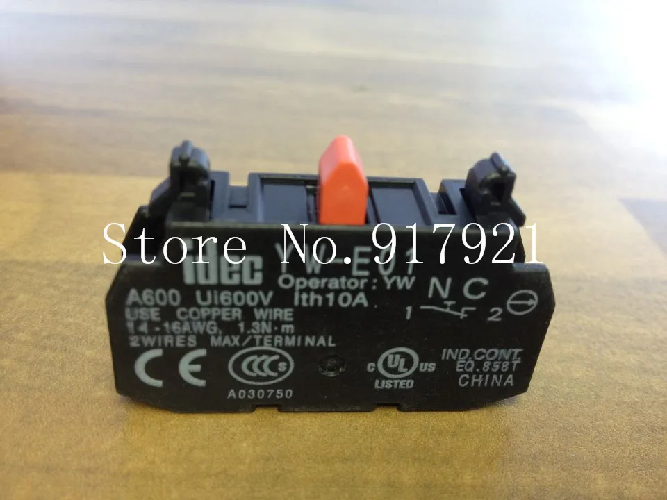 

[ZOB] The original Japanese IDEC and YW-E01 button contact normally closed contact switch NC genuine --30PCS/LOT