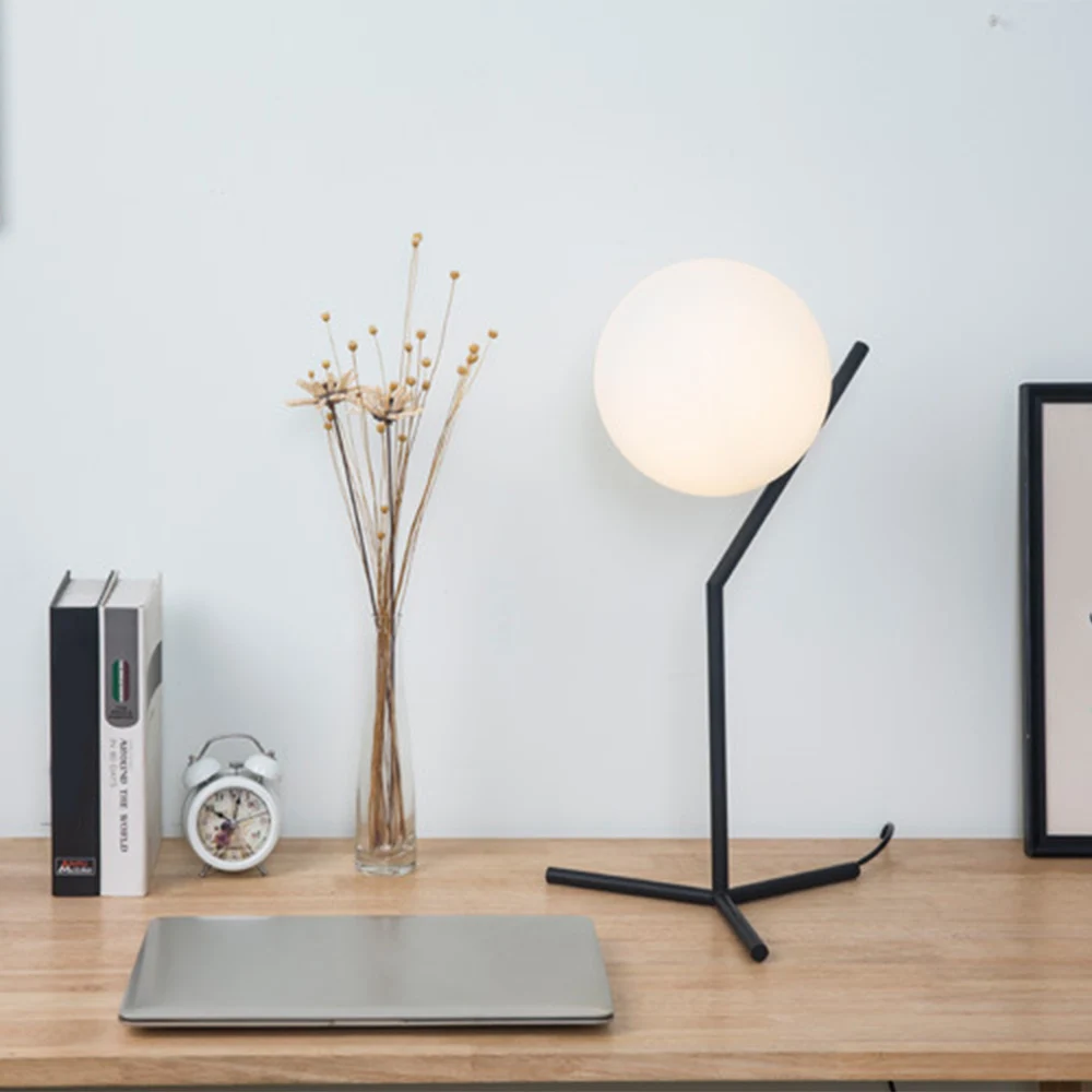 

Romantic Modern Ball Shape Desk Lamp Concise Originality Desk Lamp Bedroom Bedside Dimming Table Lamp Decorative Light