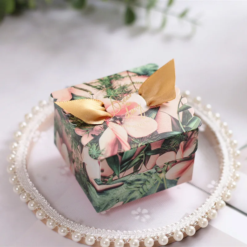 

100pcs Unicorn Paper Gift Bags Square Dragee Snack Candy Box Unicorn Party Baby Shower Wedding Deco Mariage Box with Ribbon