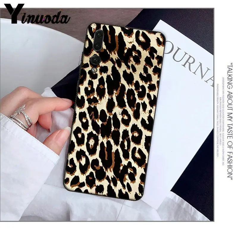 giraffe leopard tiger zebra Wild Print