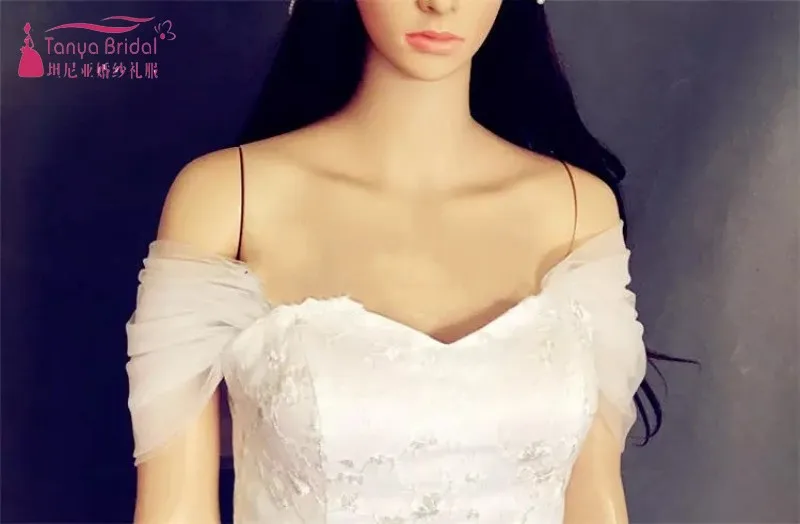 Simple Wedding Shawl Tulle Ruffle Shrugs For Women Summer Bridal Bolero Event White Wraps In Stock Accessories DQG258
