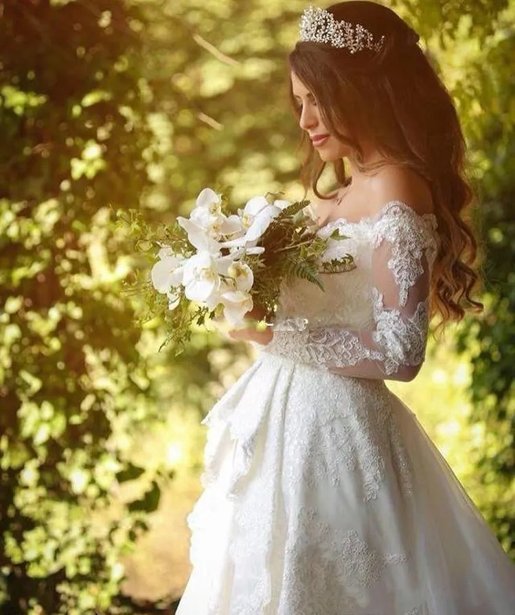 new-designer-vintage-a-line-wedding-dress-arabic-lace-off-shoulders-long-sleeves-custom-made-plus-size-bridal-gown (2)_