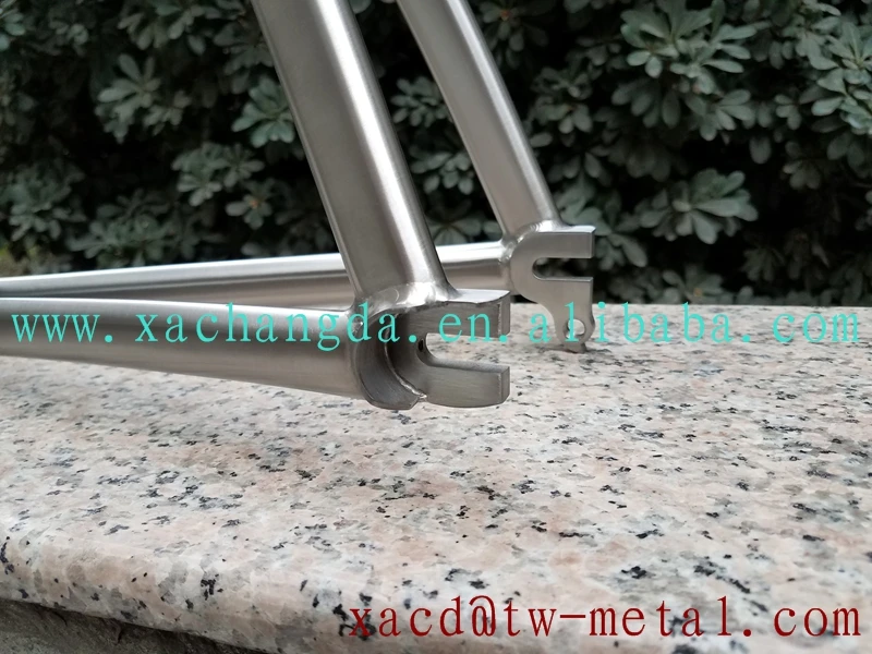 Excellent Titanium blade bicycle frame chinese Ti Time Trial bicycle frame Custom Titanium 700C road bike frame 3