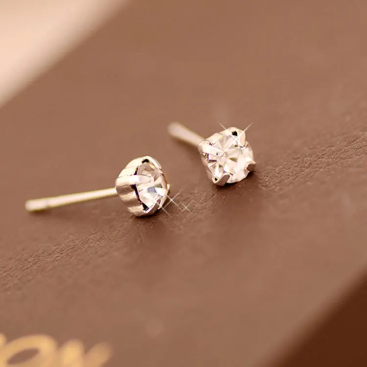 

Korean version of the flash crystal earrings wholesale