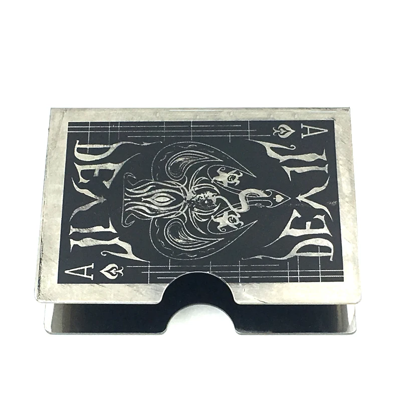 

Steel Devil Card Protector Magic Trick Cards Clip Holder Deck Poker Protector Pack Box Case Magic Props Accessory