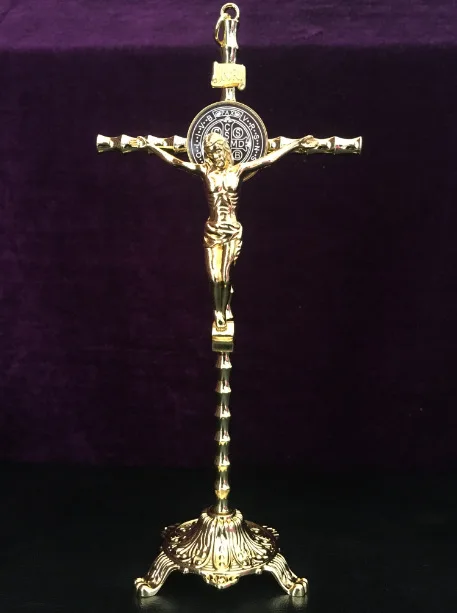 

Boutique Bright Gold Jesus Exorcist Cross Bamboo Festival Gold Hanging Decoration Catholic Relics Christianity Crucifix