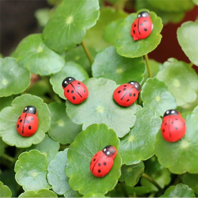

10pcs/pack Mini Wooden Ladybug Sponge Self-adhesive Stickers Micro Landscape Decor Mini Fridge Magnets for Scrapbooking