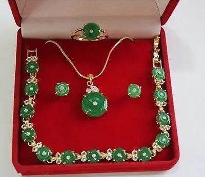 

hot sell new - Fast SHIPPING Pretty green emerald jade crystal necklace bracelet earring ring set (A0511)