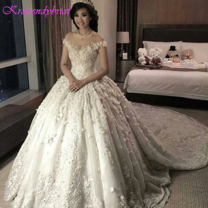 

DZW203 Amazing Beads Flowers Lace Wedding Dress 2019 Applique Chapel Train Short Sleeve Custom Made Bridal Gowns