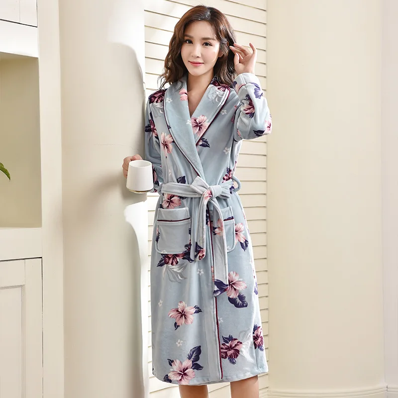 

2019 New Women Bathrobe Winter Robe Large Size Flowers Warm Home Island Velvet Female Dressing Gown with String Pocket Kimono