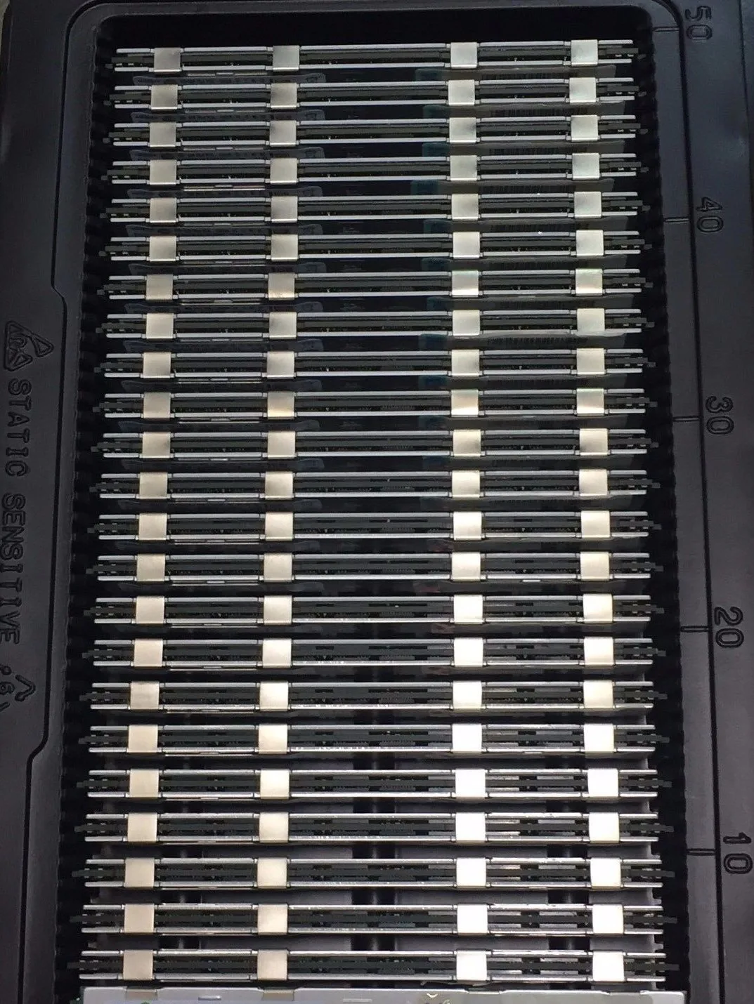 

HMT42GR7AFR4C-RD 16G 2RX4 PC3-14900R 1866 1 year warranty