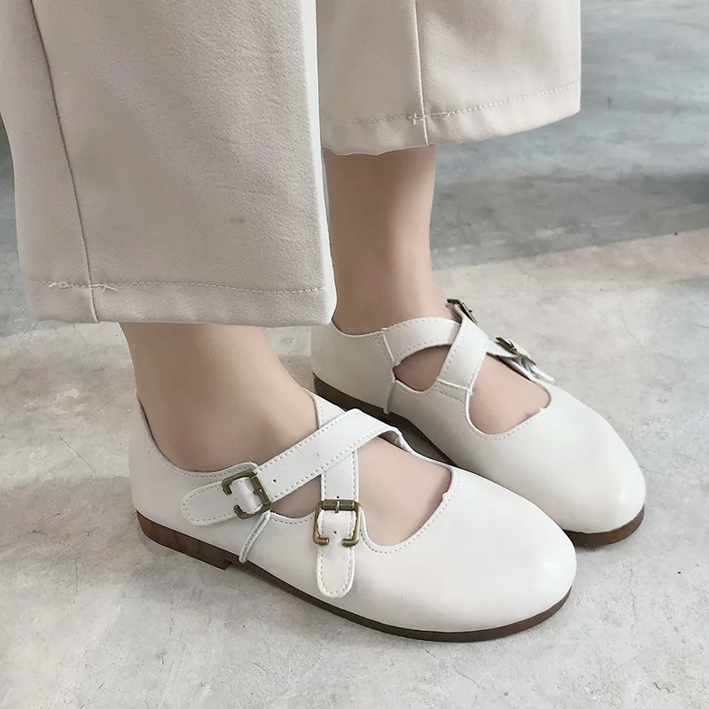 

2019 spring new fashion simple solid color casual shoes women soft and comfortable wild flat shoes