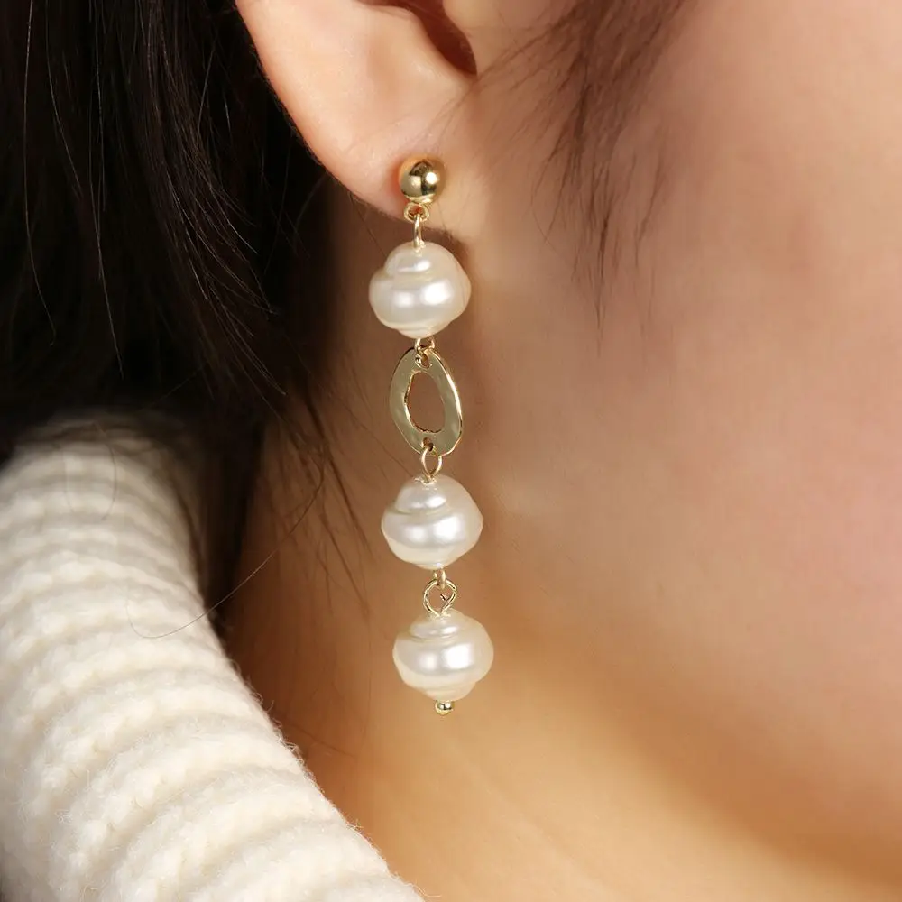 

2019 Trendy Korea Design Metal Gold Geometric Irregular Circle Square Natural Freshwater Pearl Stud Earrings for Women Girl Gift