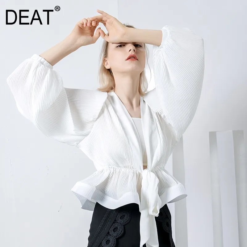 

[DEAT] 2019 New Autumn Winter V-collar Long Puff Sleeve Black Pleated Loose Bandage Temperament Shirt Women Blouse Fashion JF13
