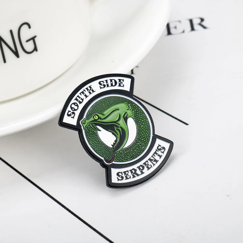 Wholesale TV Riverdale Charm Brooch Pins South Side Serpents Dragon Badge Pins Brooches Women Men Clothes Decoration Friend Gift