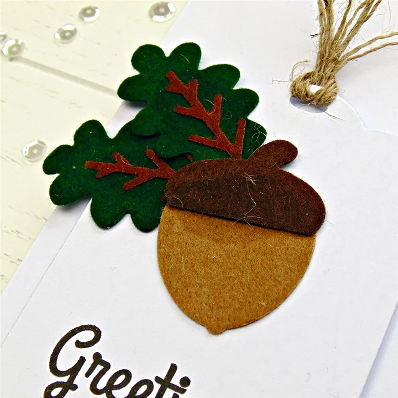 

Eastshape 5Pcs Christmas Pine Cone Metal Cutting Dies Cut for Craft Card Scrapbooking 2018 New Embossing Stencil Stanzschablone
