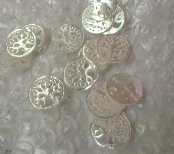 

12pcs 18mm Handmade Mop Shell jewelry white rose Carved flower Tree Cabochon Shell Jewelry Spacer Beads