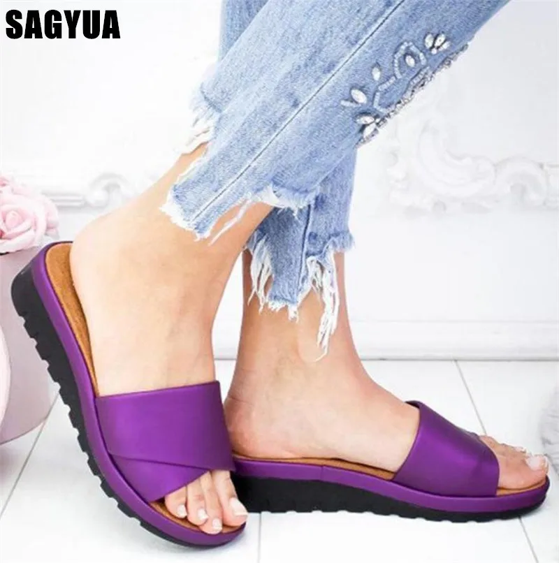 

2019 women slipper summer Open toe Thick bottom Slide shoes ladies slip on platform casual shoes big size 43 woman shoes Z146