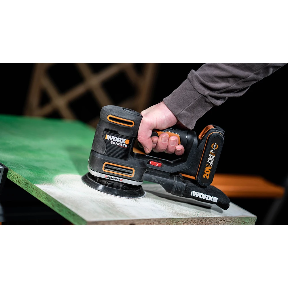 Виброшлифмашина аккумуляторная WORX WX820 кейс