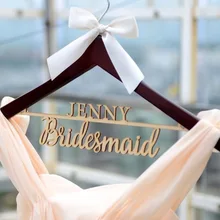 Персонализированные Свадебные вешалки невесты, пользовательские вешалки для свадебной вечеринки, подарок для невесты, платье невесты деревянная вешалка