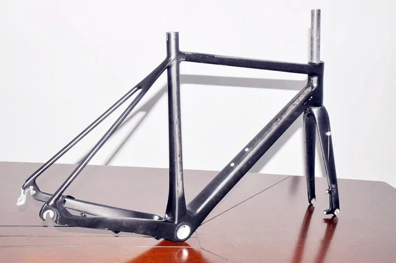 Top OEM high quality and carbon disc road frame  cheapest  carbon road frame BSA or BB30 Racing bicycle FM166 for hot selling 2