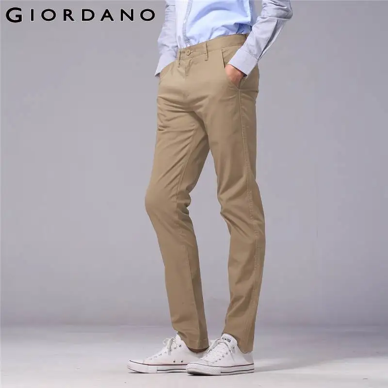 Giordano стрейчевые брюки хаки зауженная версия slim fit,выполнены из хлопка и спандекса,и имеют три цветовых решения