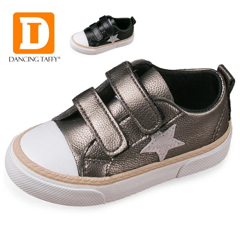 All Listings Kids shoe size chart at a glance: Use these shoe size conversion charts for kids and easy-to-use kids shoe size calculators to convert from the length of your kids' foot in inches or centimeters to US-size, UK-size, European sizes and International sizes.