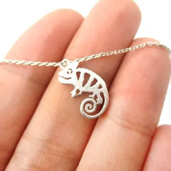 

Daisies 10pcs/lot Fomous Brand Iguana Necklace Chameleon Shaped Animal Pendant Necklace Long Necklace for women girls Jewelry