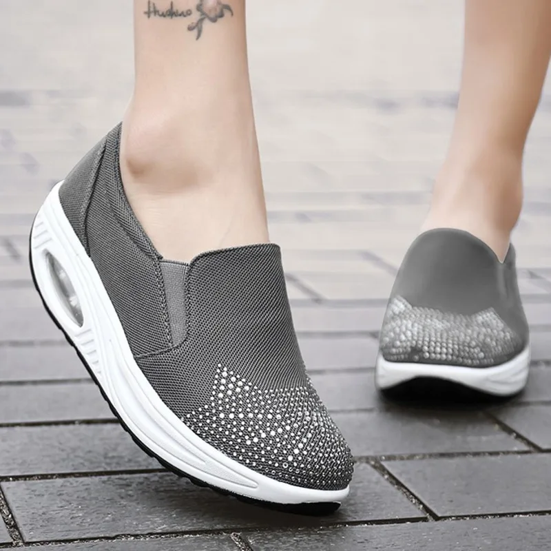 

Women Platform Sneakers Cat Design Beautiful Shape Ups Rocking Shoes Round Toe Girls Wedge Sport Shoes Ladies Diamond Footwear