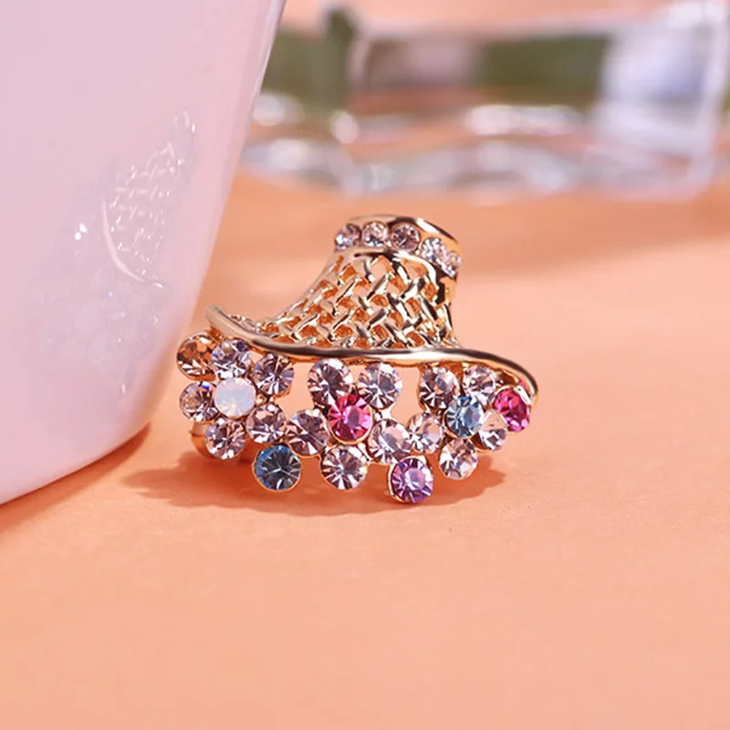 

FUNMOR Elegant Flower Basket Shape Brooches Full Colorful Crystal Small Collar Clip Alloy Metal Harajuku Flowers Brooch Corsage