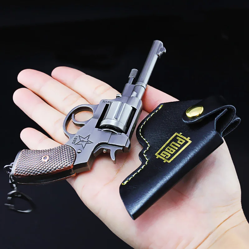 12cm PUBG R1895 Revolver Gun Model Keychain Metal Alloy Holster Weapon Toy Key Chains 360° Rotation Magazine Children Game Gifts 12cm PUBG R1895 Revolver Gun Model Keychain Metal Alloy Holster Weapon Toy Key Chains 360° Rotation Magazine Children Game Gifts