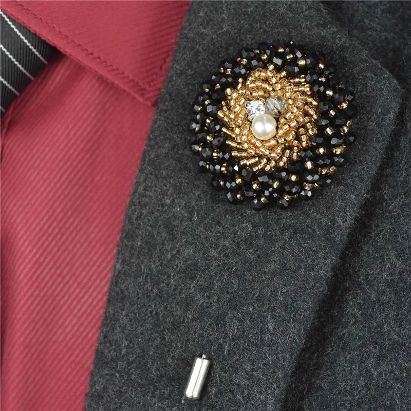 

Fashion Daisy Flower Lapel Pins Beaded Floral Men Lapel Pins Crystal Men Brooch for Suits Handmade Rhinestone Brooch Pins