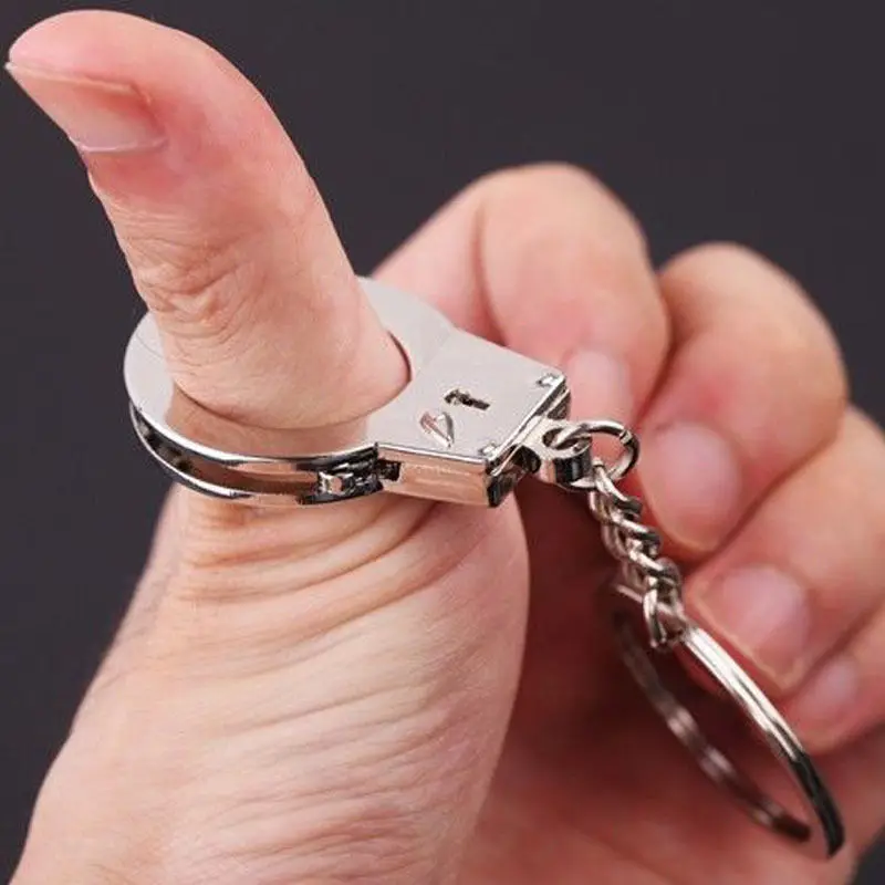 Нержавеющая сталь мини-наручники Ключи брелок мини Размеры брелок подарок Украшения